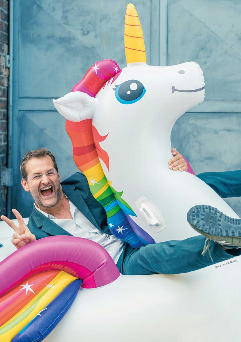 Andreas Ferner mit Stundenwiederholung auf der KU.BA Bühne Andreas Ferner mit Stundenwiederholung auf der KU.BA Bühne