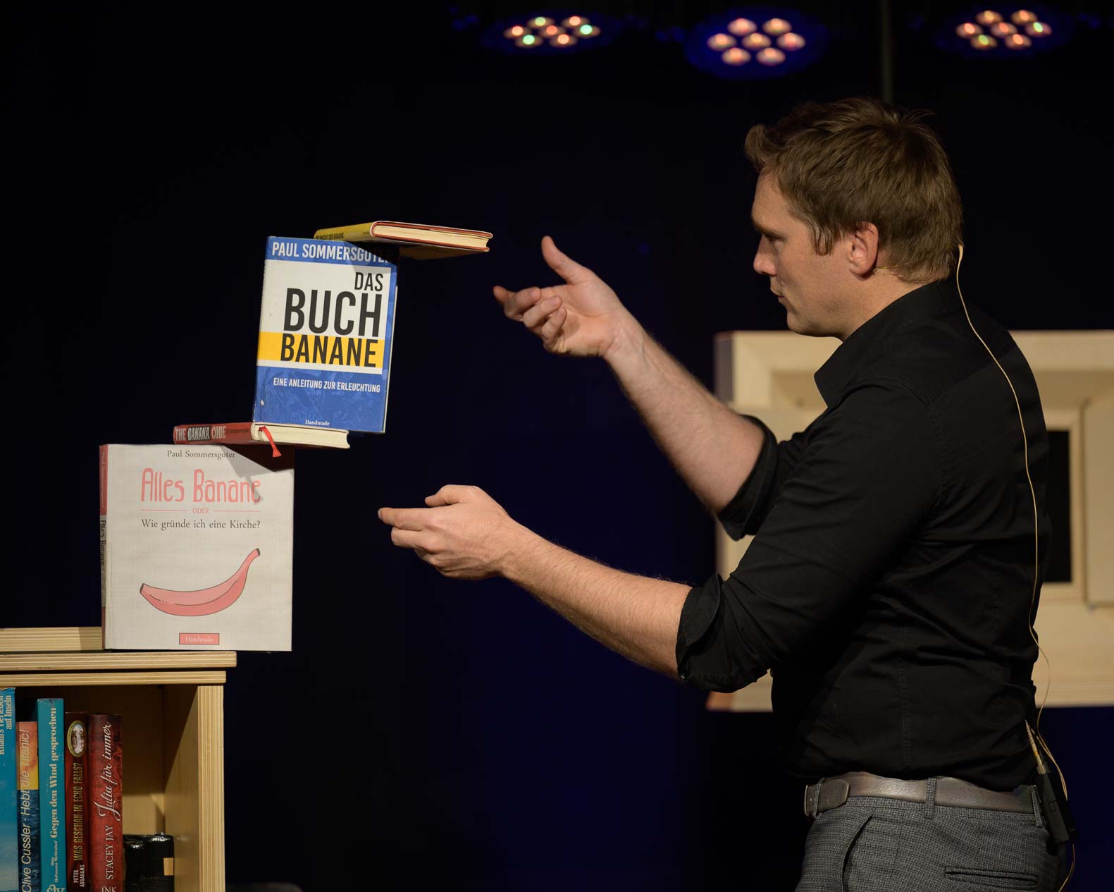 Magier Paul Sommersguter auf der KU.BA Bühne Magier Paul Sommersguter auf der KU.BA Bühne
