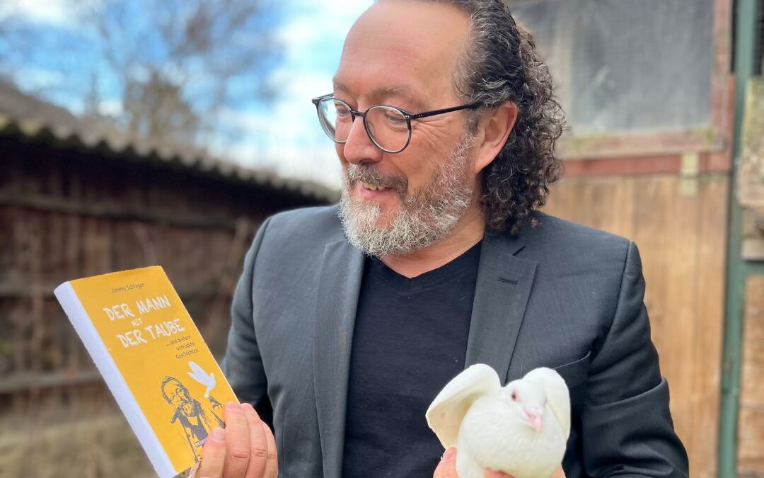 Jimmy Schlager mit seinem neuen Buch in Groß Enzersdorf