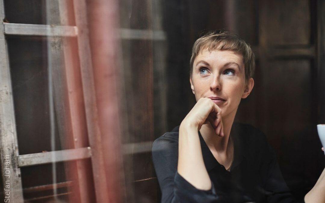 Sonja Pikart – Halb Mensch
