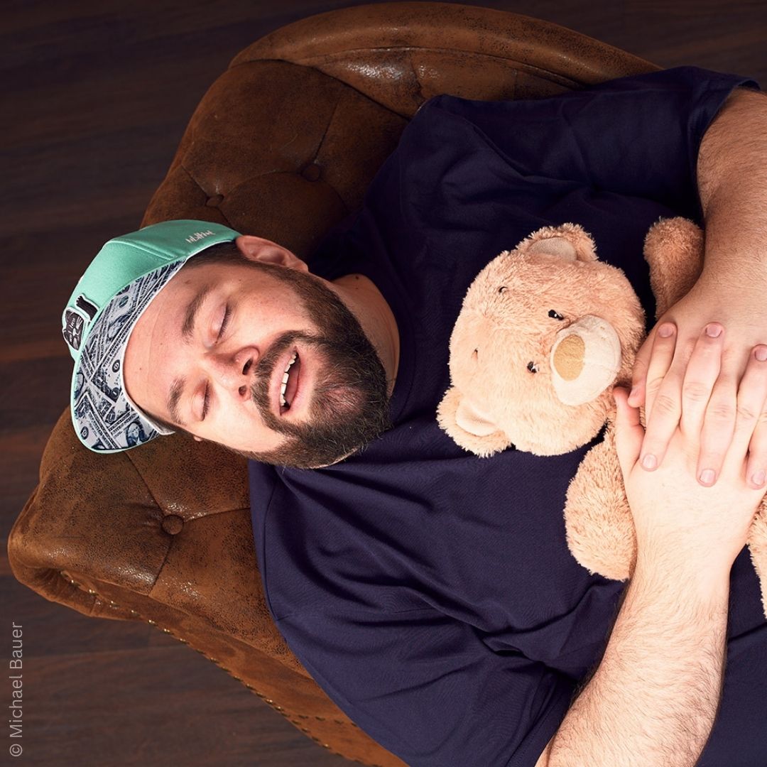 Heidelbeerhugo - Was frag ich auch so blöd_ - © Michael Bauer (2) Heidelbeerhugo mit seinem Programm in Groß Enzersdorf