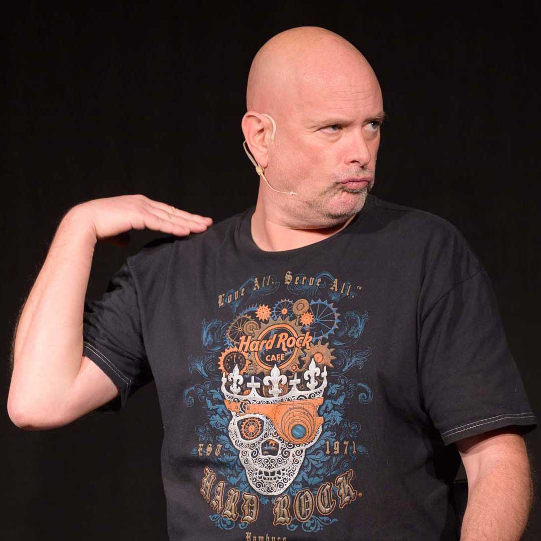 Markus Hauptmann, lang stirbsam Markus Hauptmann auf der KU.BA Bühne